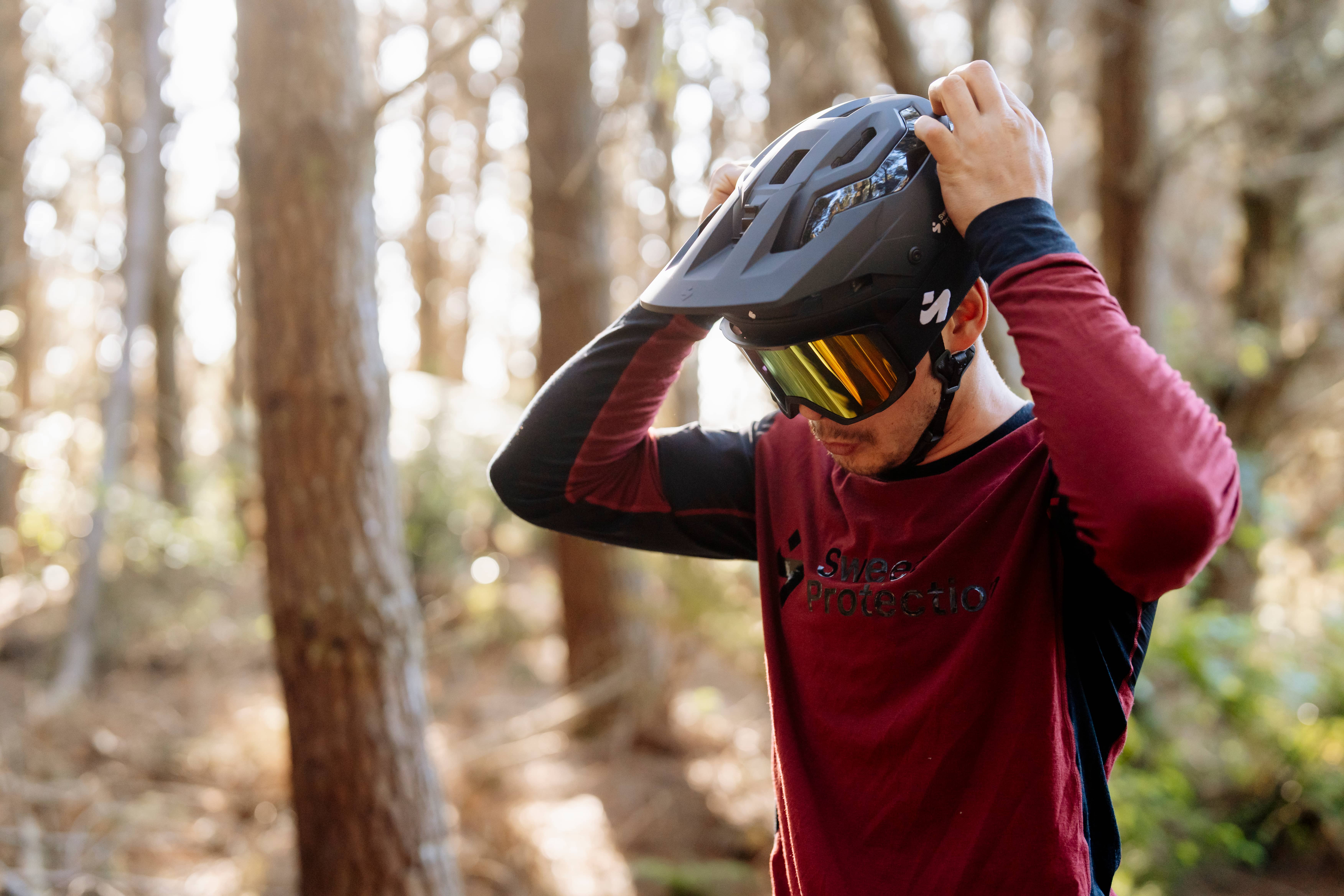 Bushwhacker 2Vi® Mips Helmet - Matte Black