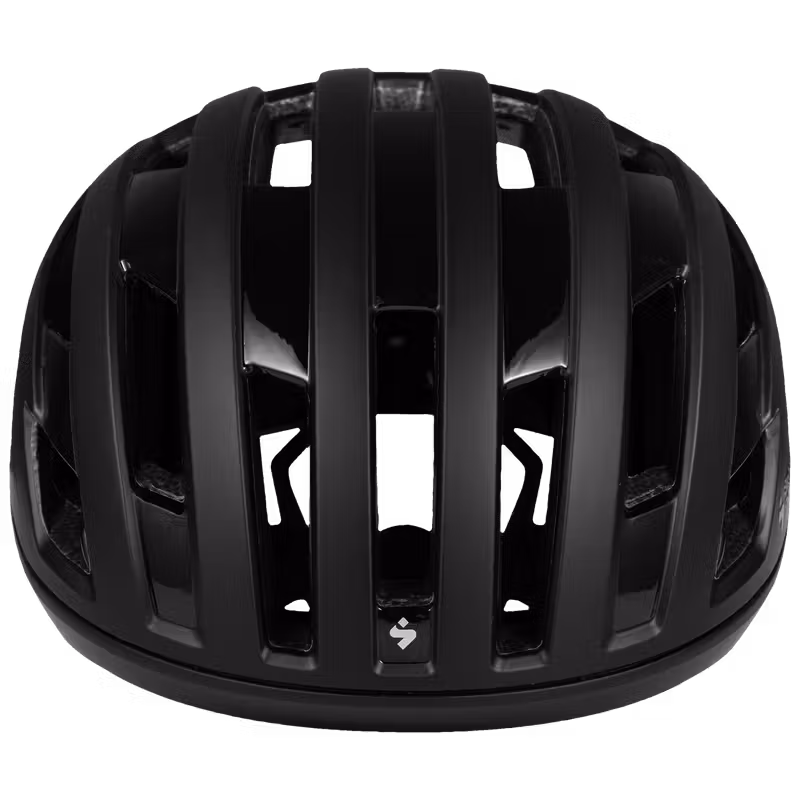 Front view of the matte black Fluxer Mips helmet, highlighting the STACC ventilation system for ultimate cooling on hot rides.